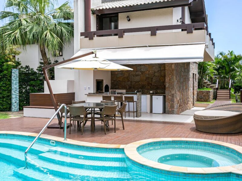 Pé na areia e alto astral em Jurerê Internacional - CJI05Q